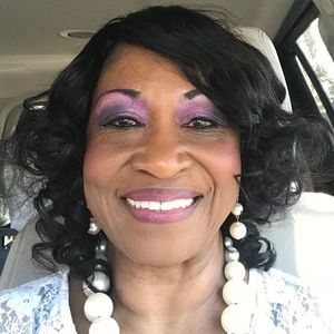 Meet your Posher, Deborah